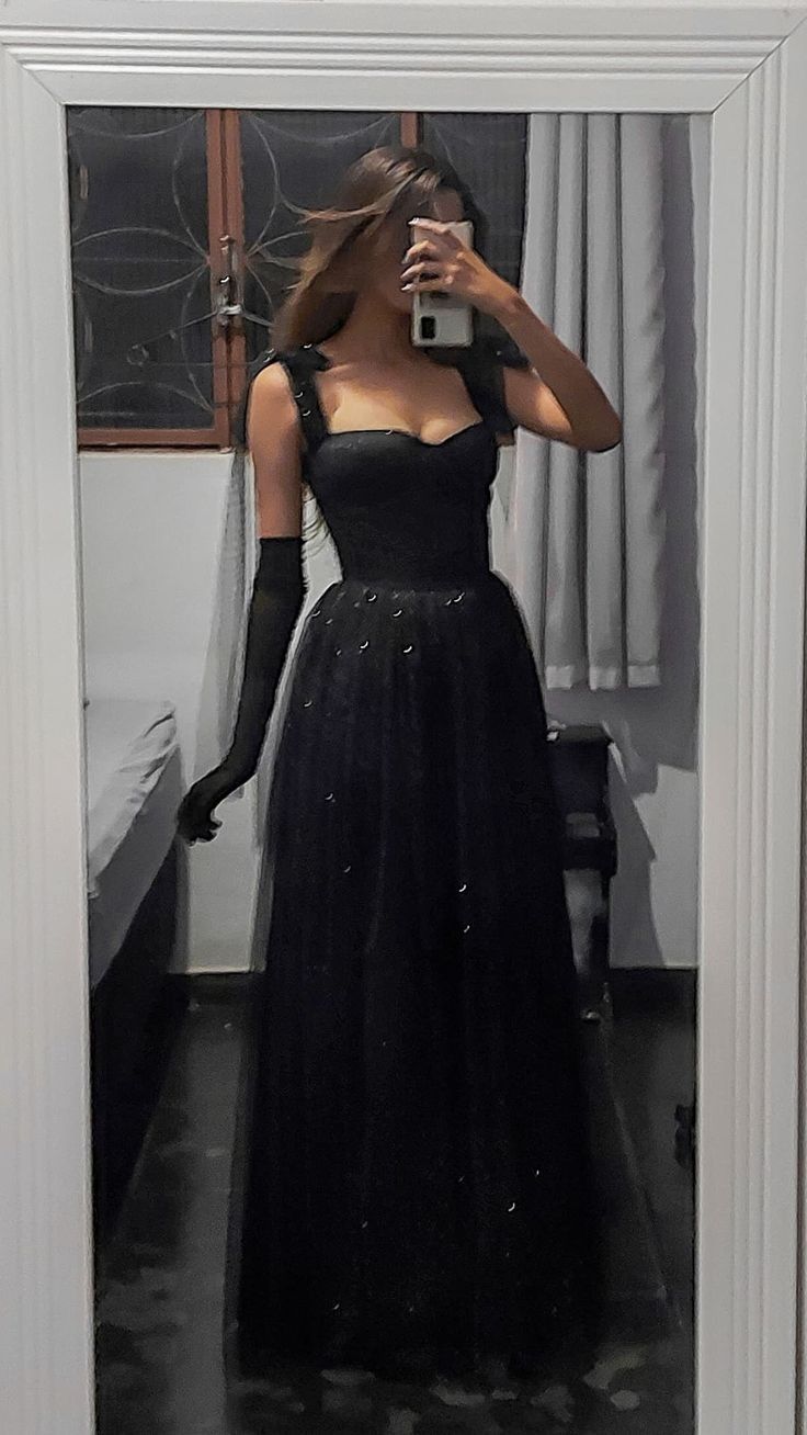 Vintage A line Straps Sleeveless Long Tulle Black Prom Dress P1199