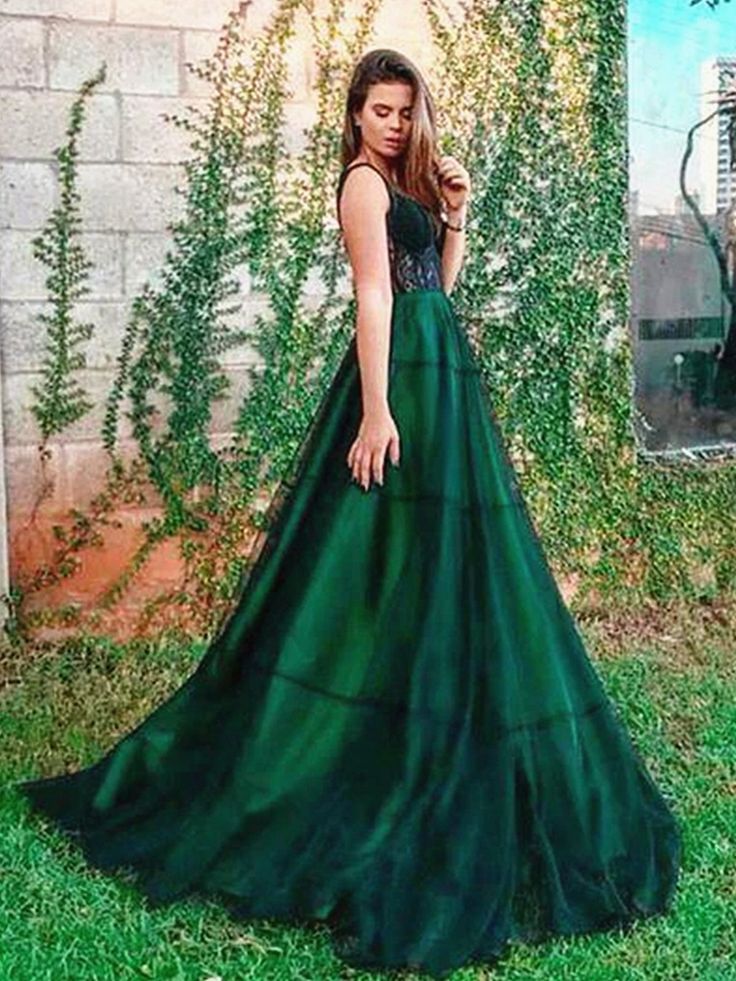 Elegant Spaghetti Straps Green Tulle Prom Dresses with Appliques Lace P1292