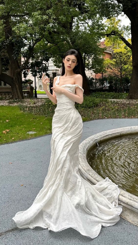 Vintage Mermaid Sleeveless White Wedding Dresses P886