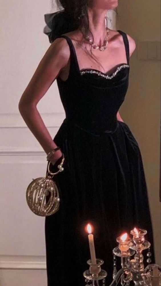Elegant Spaghetti Strap Velvet Vintage Black Dress Women Birthday Outfits P941