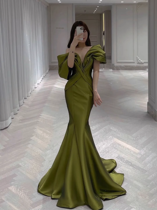 Sexy Mermaid Off The Shoulder Green Prom Dresses Satin Long Prom Gown P518