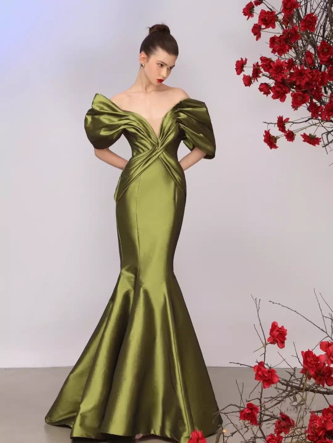 Sexy Mermaid Off The Shoulder Green Prom Dresses Satin Long Prom Gown P518