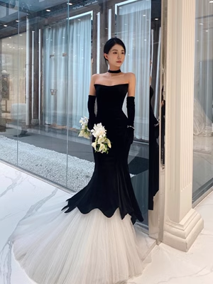 Luxury Mermaid Velvet Evening Dress Black Long Prom Dress With Gloves P558