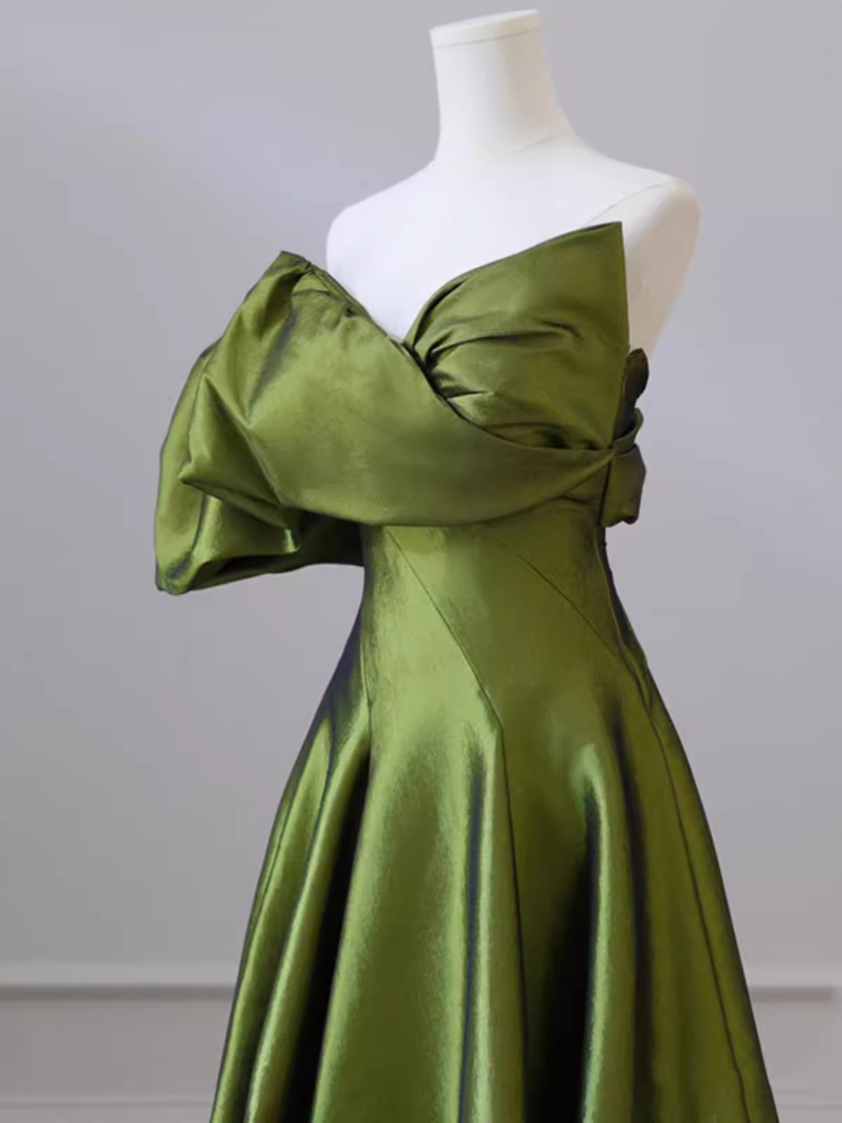 Simple A line Sleeveless Satin Green Long Prom Dress P523