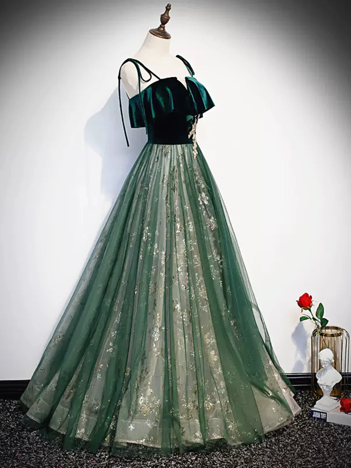 Green Straps Velvet Long Lace Prom Dresses P538