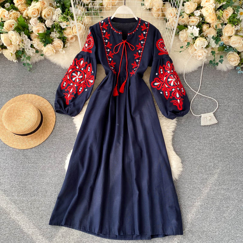 Bohemian Embroidered Round Neck Balloon Sleeve Women Dress P083