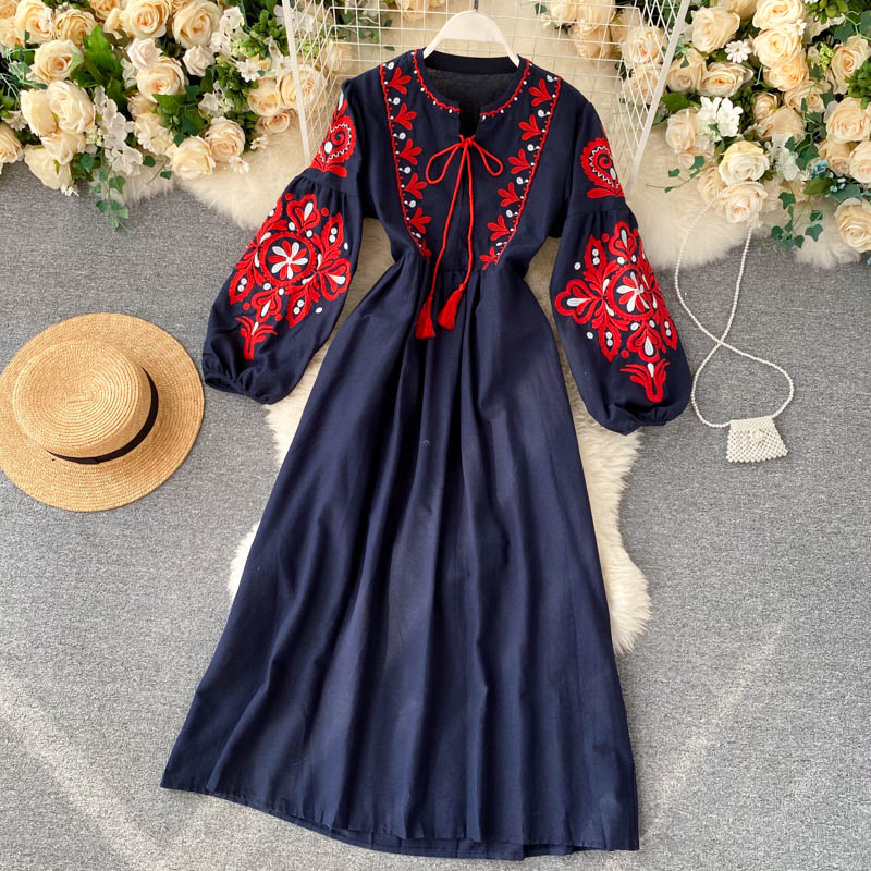 Bohemian Embroidered Round Neck Balloon Sleeve Women Dress P083