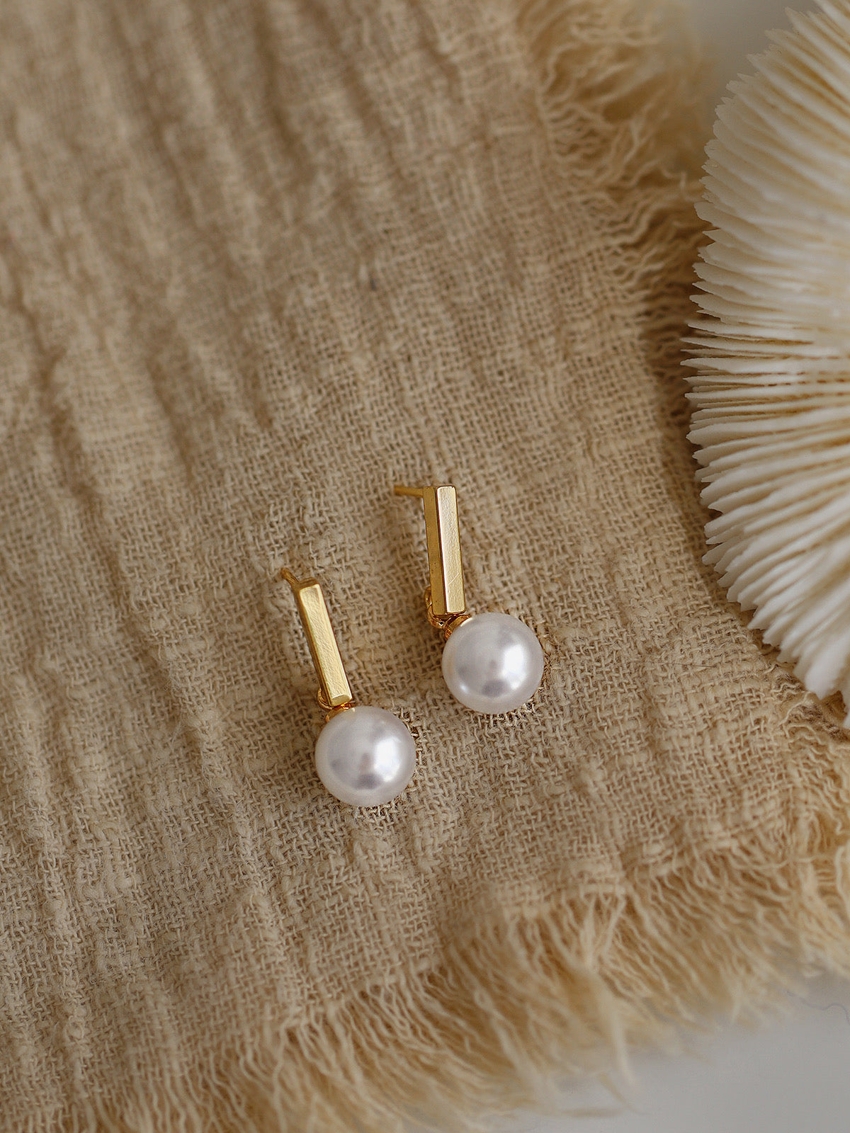 Daily Versatile Pearl Earrings Female Earrings Earrings Small and Delicate Ladies Earrings Silver Pins e016