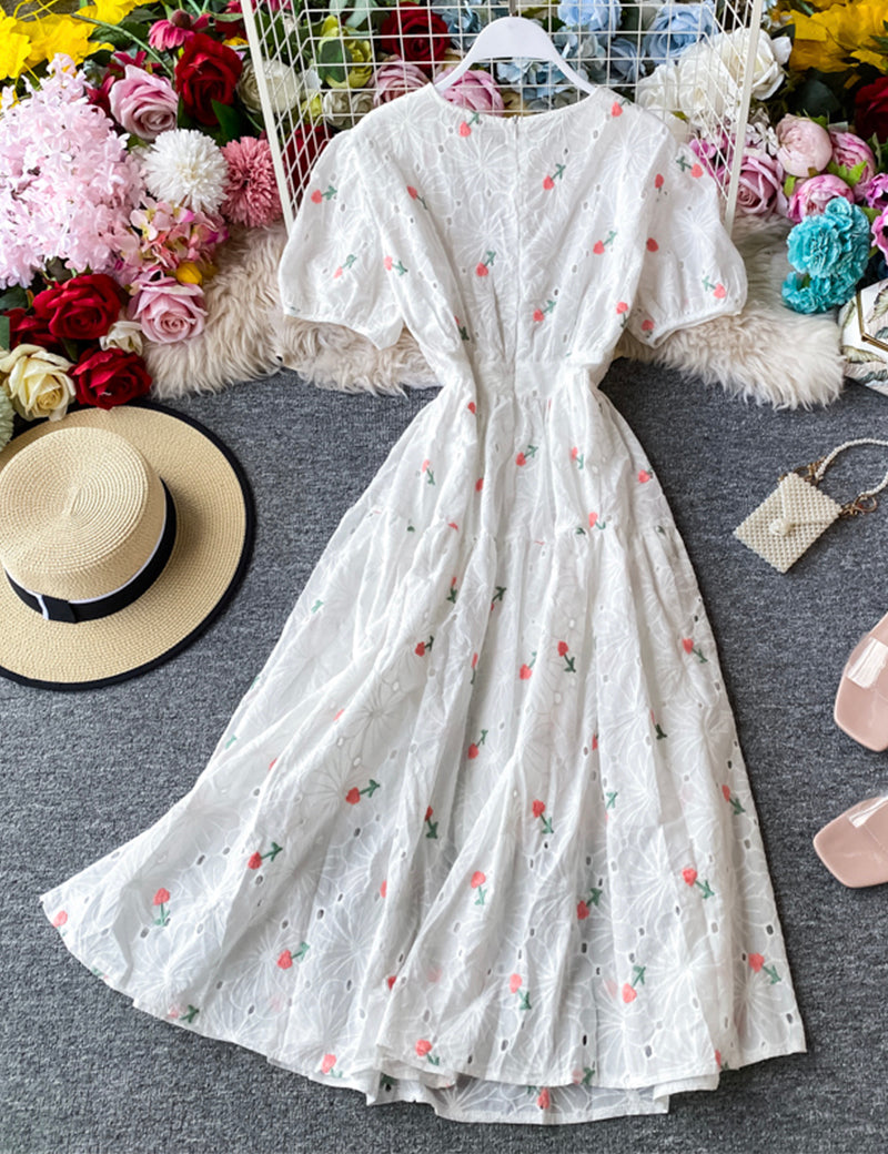 Cute loose white embroidery dress 056